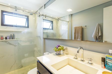 Apartamento para alugar com 120m², 2 quartos e 2 vagasBanheiro da Suíte 1