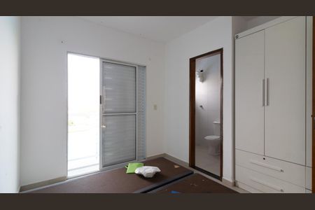 Suíte de casa de condomínio à venda com 2 quartos, 49m² em Vila Pierina, São Paulo