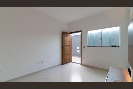 Sala de casa de condomínio à venda com 2 quartos, 49m² em Vila Pierina, São Paulo