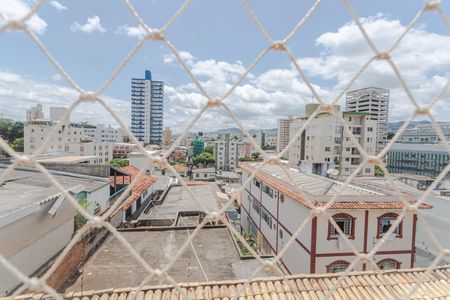 Vista da Suíte de apartamento para alugar com 3 quartos, 95m² em Sagrada Família, Belo Horizonte