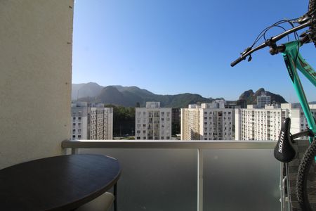 Sala - Varanda de apartamento à venda com 2 quartos, 55m² em Recreio dos Bandeirantes, Rio de Janeiro