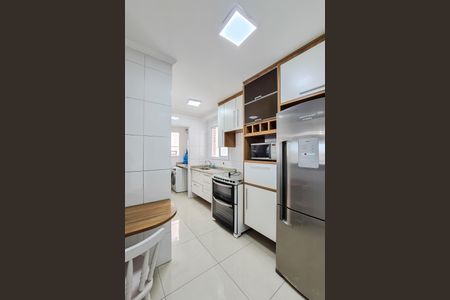 Apartamento para alugar com 70m², 2 quartos e 2 vagas Apartamento para alugar com 70m², 2 quartos e 2 vagasCozinha