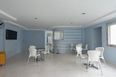 Apartamento para alugar com 70m², 2 quartos e 2 vagas Apartamento para alugar com 70m², 2 quartos e 2 vagasÁrea comum - Salão de festas