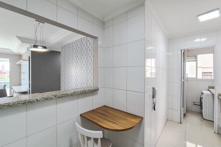 Apartamento para alugar com 70m², 2 quartos e 2 vagas Apartamento para alugar com 70m², 2 quartos e 2 vagasCozinha