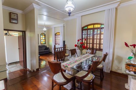 Sala 2 de casa à venda com 3 quartos, 269m² em Alvorada, Belo Horizonte