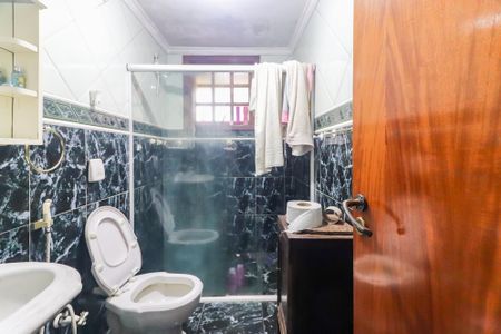 Banheiro  de casa à venda com 4 quartos, 150m² em Rio Pequeno, São Paulo