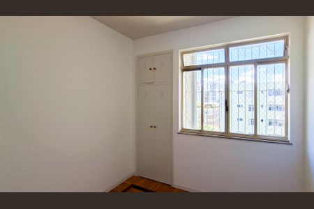 Apartamento para alugar com 87m², 3 quartos e 1 vaga Apartamento para alugar com 87m², 3 quartos e 1 vagaQuarto