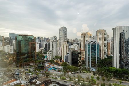 Vista de apartamento para alugar com 2 quartos, 124m² em Itaim Bibi, São Paulo