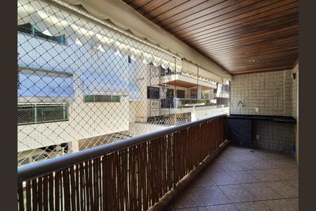 Apartamento à venda com 85m², 2 quartos e 1 vaga Apartamento à venda com 85m², 2 quartos e 1 vagaVaranda