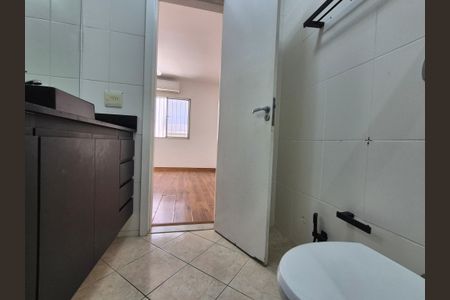 Apartamento à venda com 85m², 2 quartos e 1 vaga Apartamento à venda com 85m², 2 quartos e 1 vagaBanheiro suite
