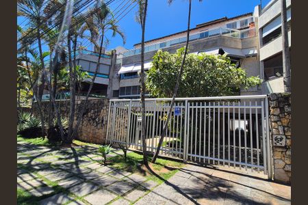 Apartamento à venda com 85m², 2 quartos e 1 vaga Apartamento à venda com 85m², 2 quartos e 1 vagaFachada