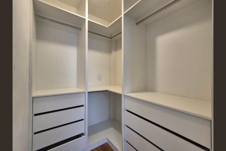 Apartamento à venda com 85m², 2 quartos e 1 vaga Apartamento à venda com 85m², 2 quartos e 1 vagaCloset