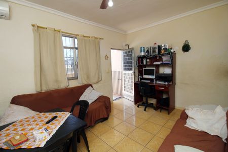 Sala de casa à venda com 2 quartos, 72m² em Irajá, Rio de Janeiro