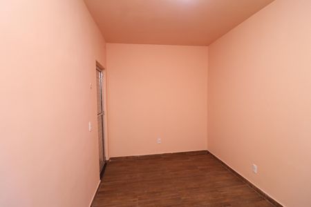 Sala de casa para alugar com 1 quarto, 45m² em Praia da Bandeira, Rio de Janeiro