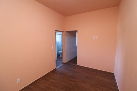 Sala de casa para alugar com 1 quarto, 45m² em Praia da Bandeira, Rio de Janeiro