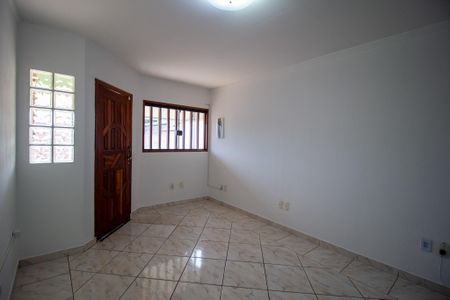 Sala  de casa para alugar com 2 quartos, 80m² em Vila Fiori, Sorocaba