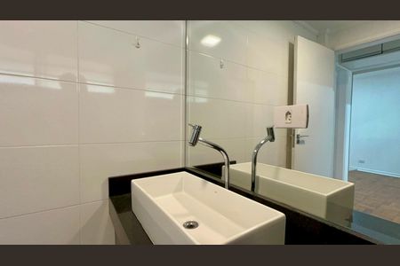 Apartamento para alugar com 43m², 1 quarto e sem vaga Apartamento para alugar com 43m², 1 quarto e sem vagaBanheiro