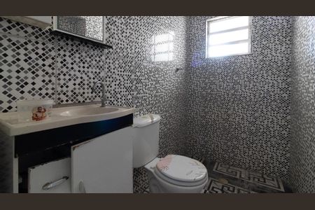 Banheiro de casa para alugar com 1 quarto, 85m² em Vila Buenos Aires, São Paulo