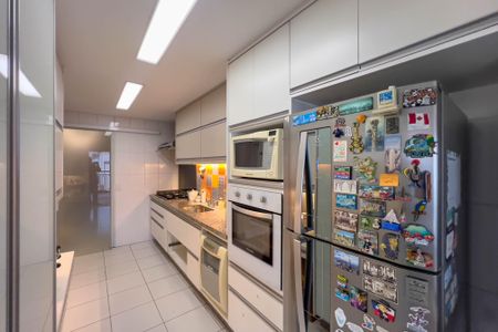 Apartamento à venda com 140m², 3 quartos e 2 vagasCozinha