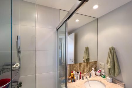 Apartamento à venda com 140m², 3 quartos e 2 vagasBanheiro do quarto 2