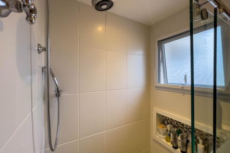 Apartamento à venda com 140m², 3 quartos e 2 vagasBanheiro do quarto 1