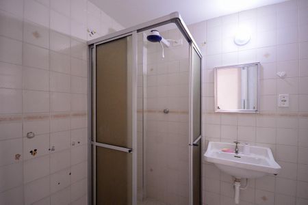Banheiro  de apartamento para alugar com 1 quarto, 40m² em Liberdade, São Paulo