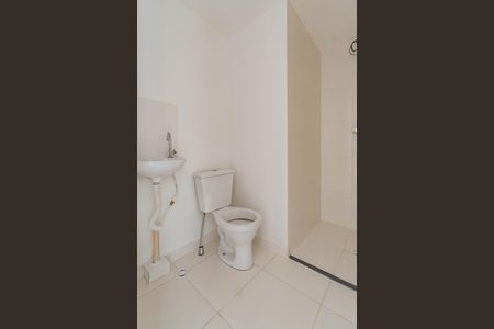 Banheiro de apartamento para alugar com 2 quartos, 29m² em Vila Santo Estefano, São Paulo