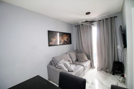 Sala de apartamento para alugar com 2 quartos, 50m² em Vista Alegre, Rio de Janeiro