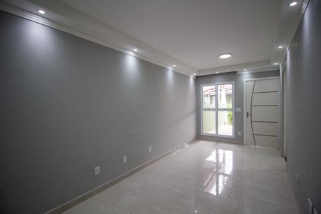 Sala  de casa de condomínio para alugar com 2 quartos, 125m² em Caguaçu, Sorocaba