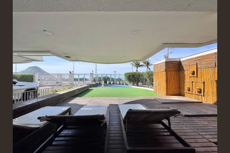 Apartamento à venda com 70m², 2 quartos e 1 vagaÁrea comum