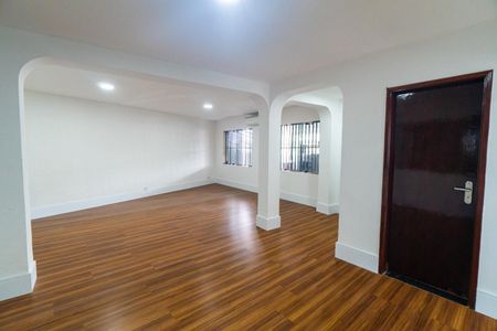 Sala de casa para alugar com 4 quartos, 200m² em Americanópolis, São Paulo