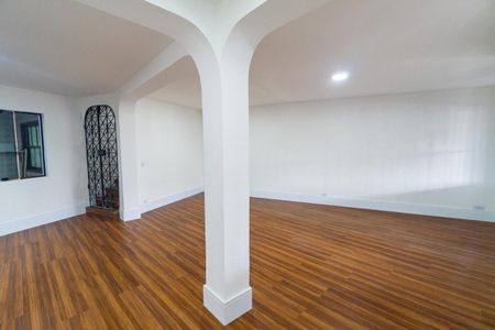 Sala de casa para alugar com 4 quartos, 200m² em Americanópolis, São Paulo