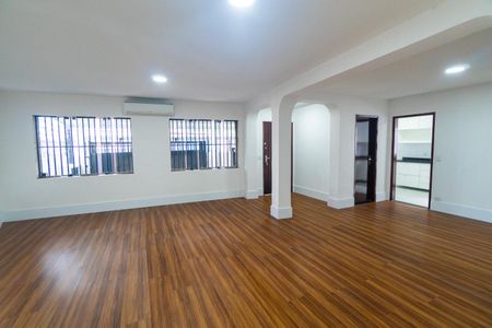 Sala de casa para alugar com 4 quartos, 200m² em Americanópolis, São Paulo