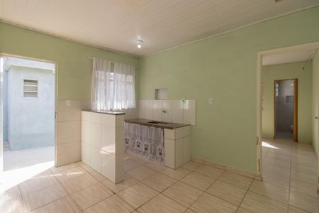 Sala/Cozinha de casa para alugar com 1 quarto, 38m² em Vila Uniao (zona Leste), São Paulo