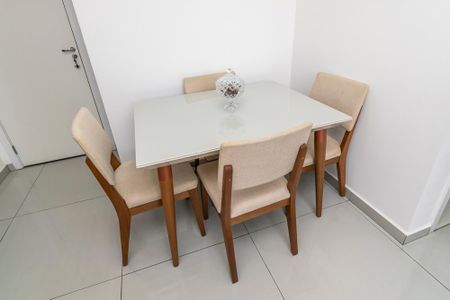 Sala - Mesa de Jantar de apartamento para alugar com 2 quartos, 45m² em Ramos, Rio de Janeiro
