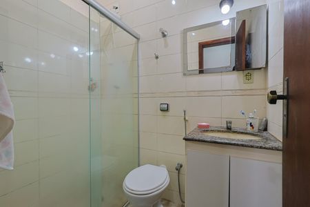 Banheiro de apartamento à venda com 3 quartos, 85m² em Nova Floresta, Belo Horizonte