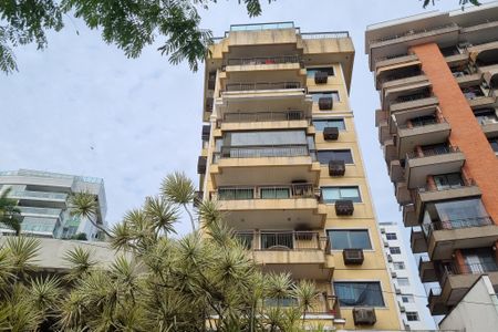 Apartamento à venda com 115m², 3 quartos e 2 vagasFachada