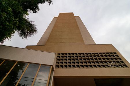 Apartamento para alugar com 44m², 2 quartos e 1 vaga Apartamento para alugar com 44m², 2 quartos e 1 vagaFachada