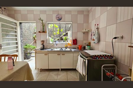 Cozinha  de casa à venda com 2 quartos, 84m² em Vila Inglesa, São Paulo