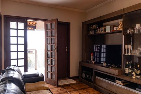 Sala de casa à venda com 1 quarto, 220m² em Betânia, Belo Horizonte