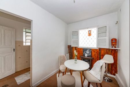 Sala 2 de casa para alugar com 2 quartos, 100m² em João Pinheiro, Belo Horizonte