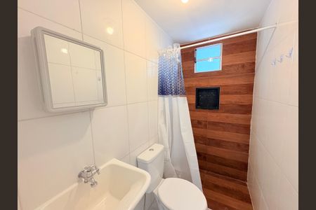 Banheiro Social de kitnet/studio para alugar com 1 quarto, 36m² em Jardim Itália, Várzea Paulista