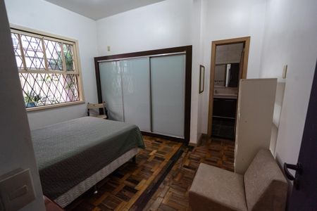 Suíte 1 de casa à venda com 4 quartos, 250m² em Independência, Porto Alegre
