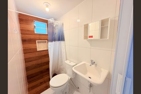 Banheiro Social de kitnet/studio para alugar com 1 quarto, 36m² em Jardim Itália, Várzea Paulista