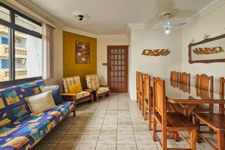 Sala de apartamento para alugar com 4 quartos, 110m² em Vila Alzira, Guarujá