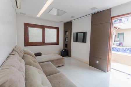 Sala 2 de casa à venda com 3 quartos, 315m² em Floresta, Belo Horizonte