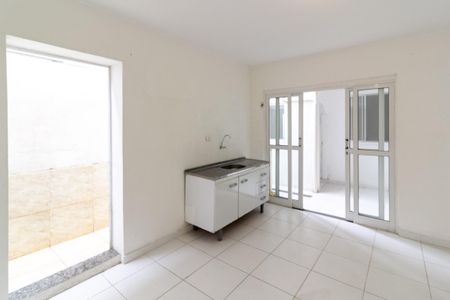 Sala - Cozinha de casa para alugar com 2 quartos, 67m² em Chácara Santo Antônio (zona Sul), São Paulo