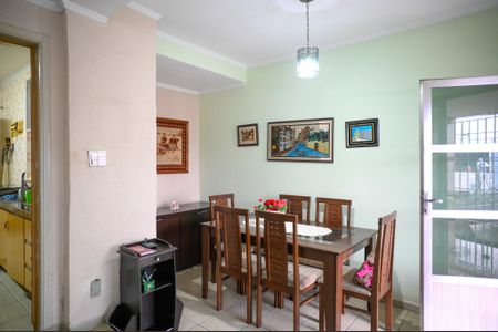 Sala de casa à venda com 3 quartos, 300m² em Vila Brasilina, São Paulo