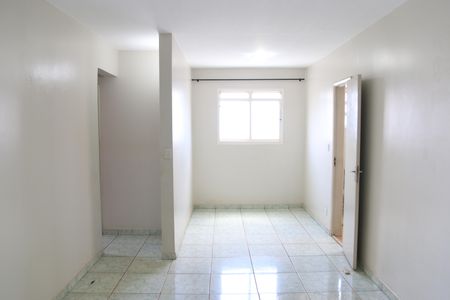 Sala de apartamento para alugar com 2 quartos, 80m² em Setor Aeroporto, Goiânia