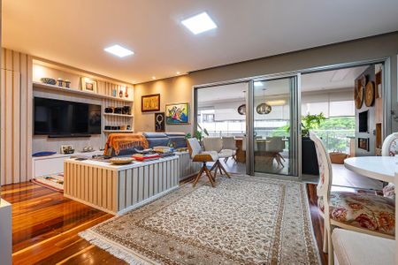 Sala de apartamento à venda com 2 quartos, 151m² em Vila Madalena, São Paulo